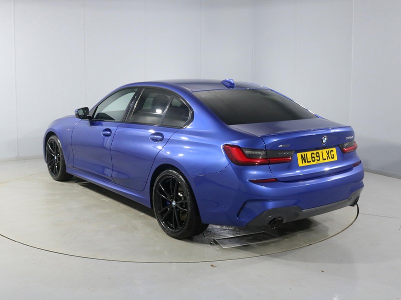 Used BMW 3 Series 2019 for sale - 76981917: Photo 2