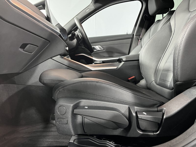 Used BMW 3 Series 2023 for sale - 77690977: Photo 31