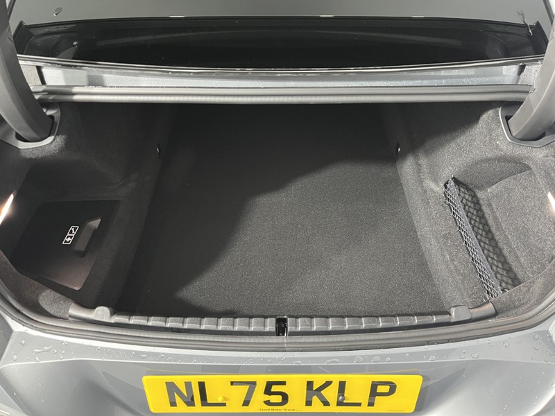 Used BMW 8 Series 2025 for sale - 76981049: Photo 13