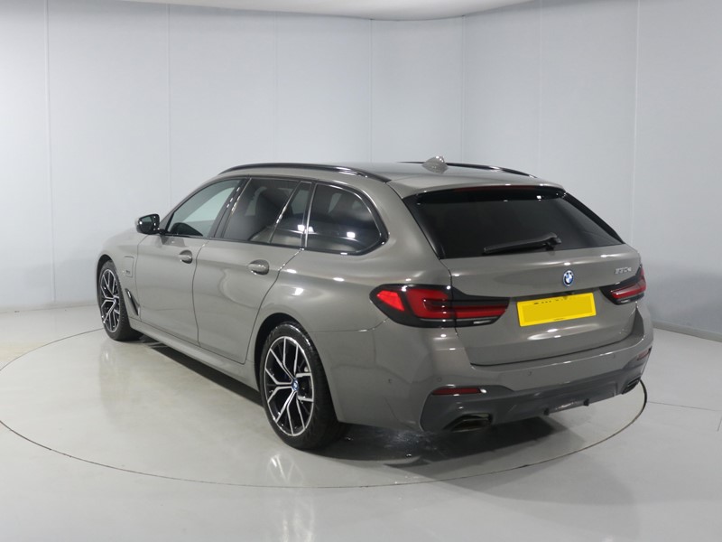 Used BMW 5 Series 2022 for sale - 76981960: Photo 2