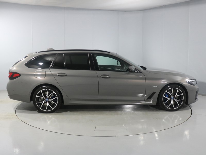 Used BMW 5 Series 2022 for sale - 76981960: Photo 3