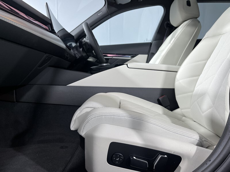 Used BMW 5 Series 2025 for sale - 77581513: Photo 38