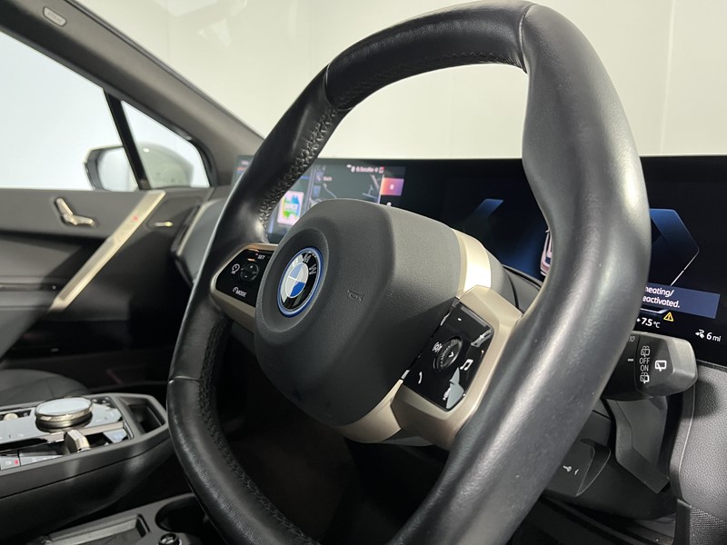 Used BMW iX 2022 for sale - 77945600: Photo 24
