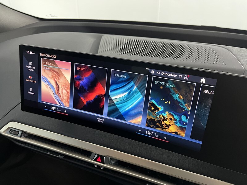 Used BMW iX 2022 for sale - 77945600: Photo 35