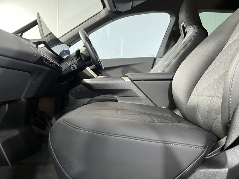 Used BMW iX 2022 for sale - 77945600: Photo 37