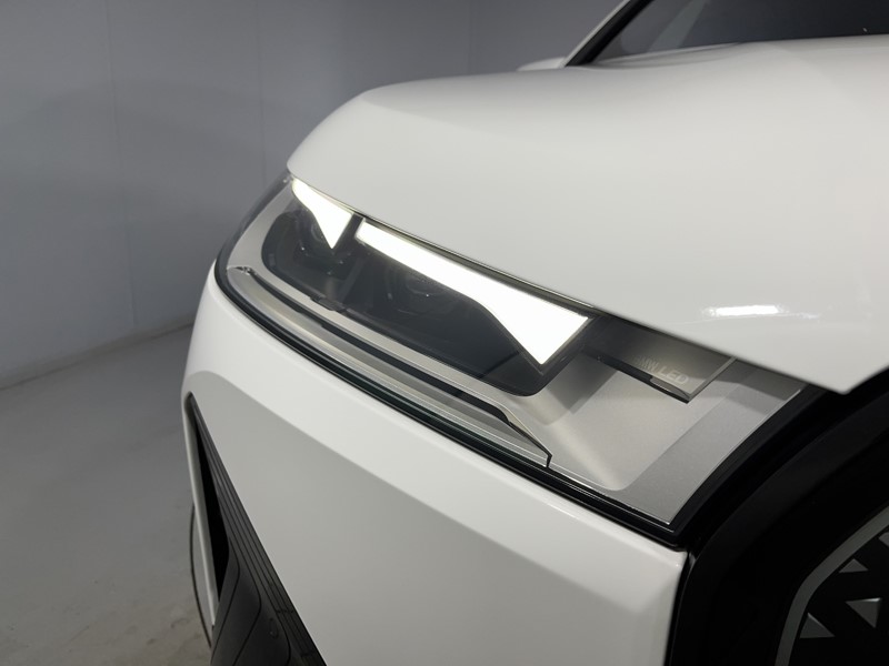 Used BMW iX 2022 for sale - 77945600: Photo 42