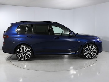 Used BMW X7 2024 for sale - 79352507: Photo