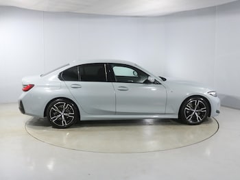 Used BMW 3 Series 2023 for sale - 76981512: Photo