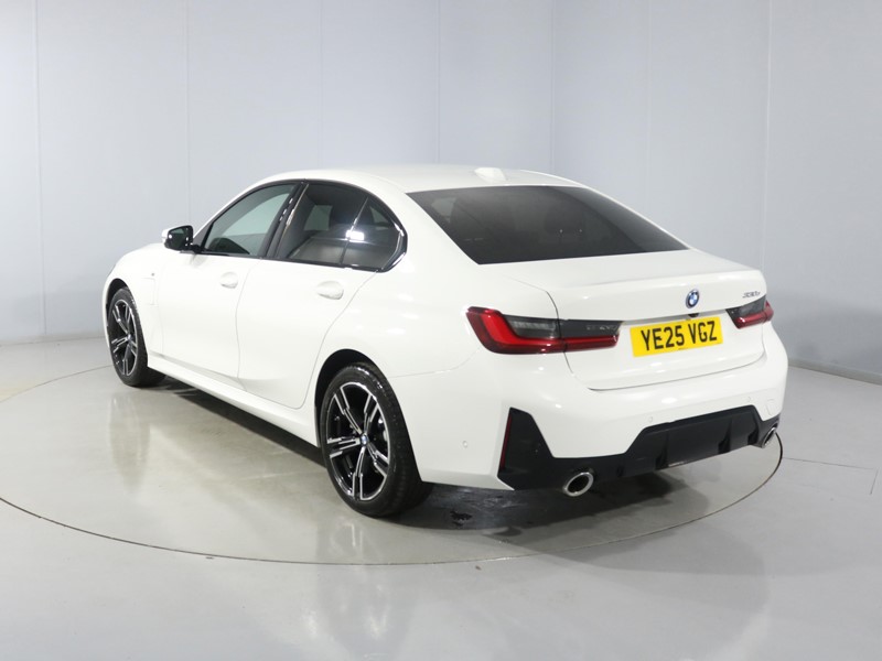 Used BMW 3 Series 2025 for sale - 76982269: Photo 2