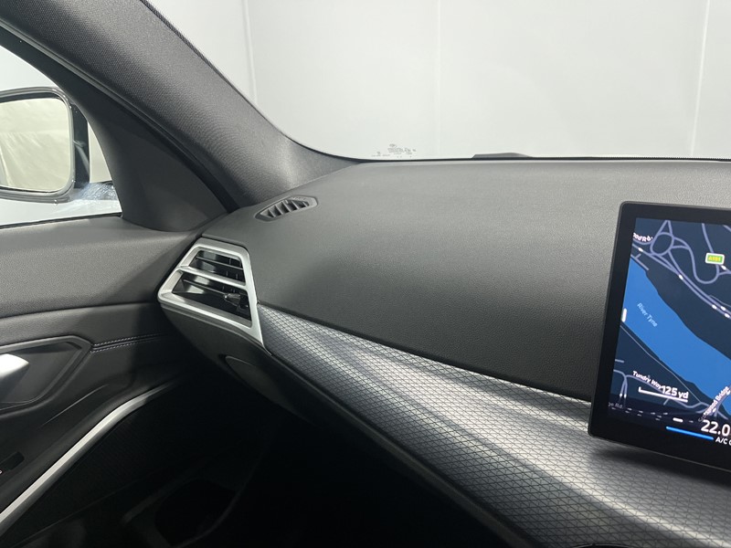 Used BMW 3 Series 2025 for sale - 76982269: Photo 26