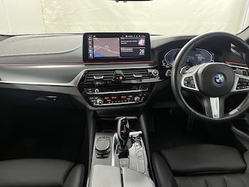 Used BMW 5 Series 2022 for sale - 77700980: Photo