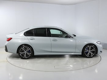 Used BMW 3 Series 2024 for sale - 76981151: Photo