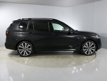 Used BMW X7 2025 for sale - 76982212: Photo