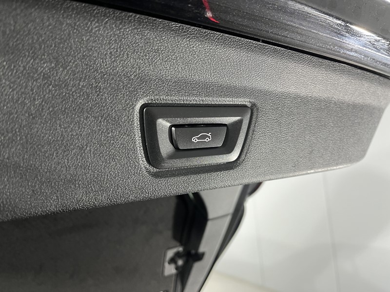 Used BMW i4 2023 for sale - 77653273: Photo 46