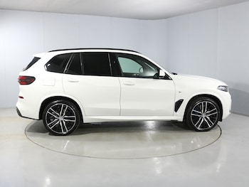 Used BMW X5 2025 for sale - 76980893: Photo