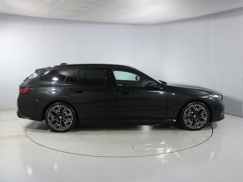 Used BMW 5 Series 2024 for sale - 76980824: Photo 3