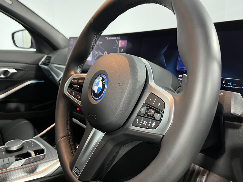 Used BMW 3 Series 2024 for sale - 77834024: Photo 22