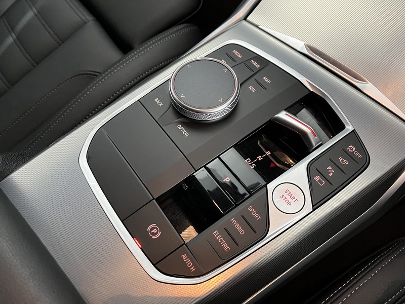 Used BMW 3 Series 2024 for sale - 77636275: Photo 10