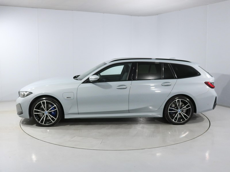 Used BMW 3 Series 2024 for sale - 77636275: Photo 53