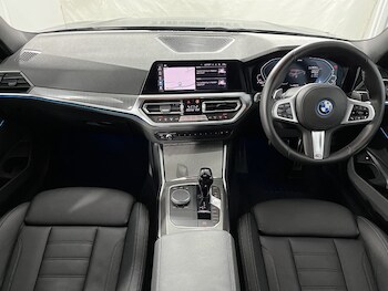 Used BMW 3 Series 2021 for sale - 77435209: Photo