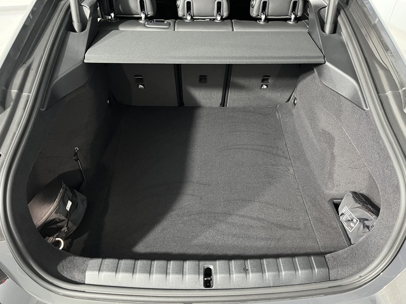 Used BMW 4 Series 2025 for sale - 77417112: Photo 13