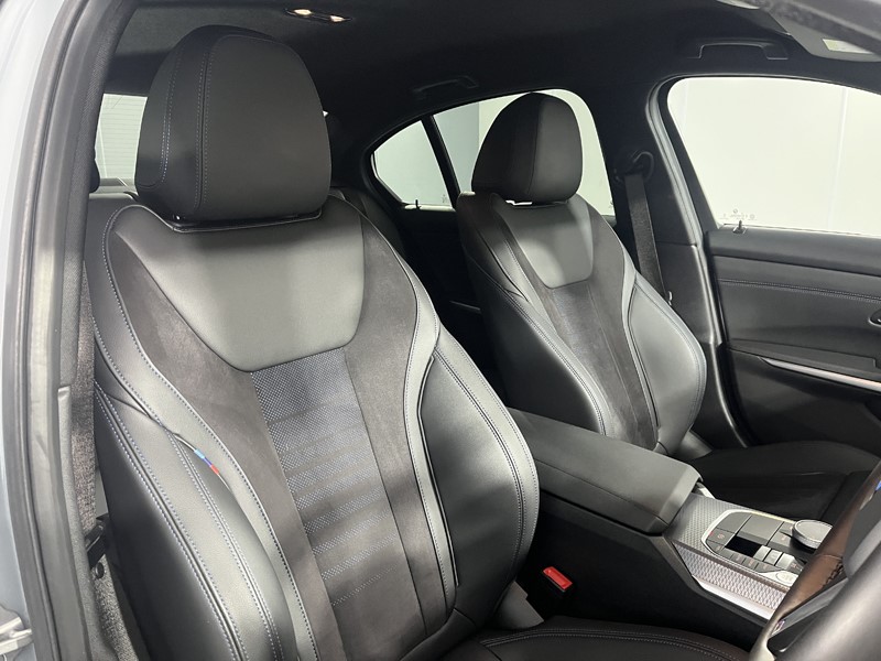 Used BMW 3 Series 2024 for sale - 77381090: Photo 11