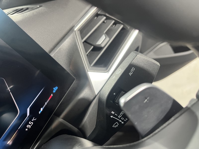 Used BMW 3 Series 2024 for sale - 77381090: Photo 25