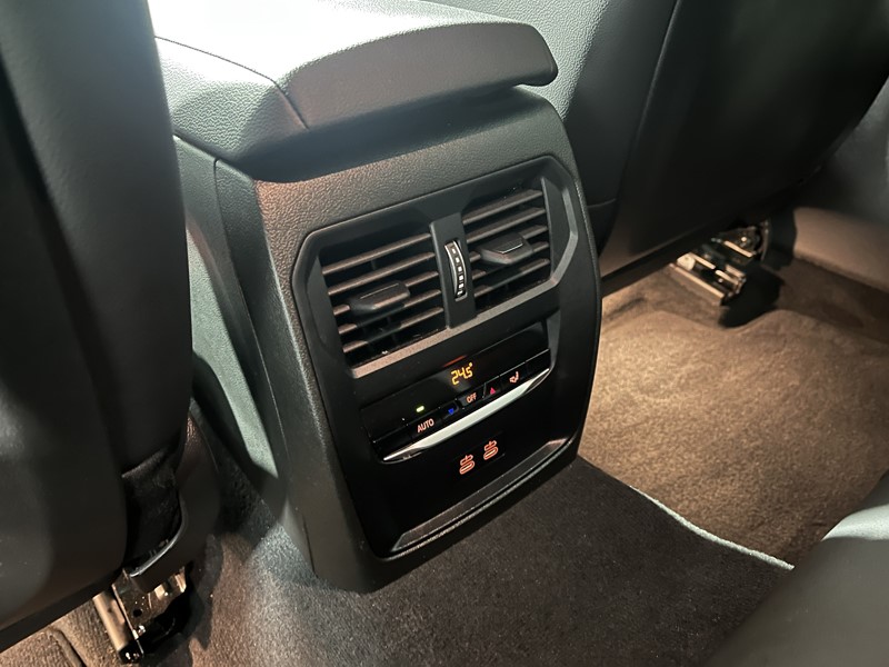 Used BMW 3 Series 2024 for sale - 77381090: Photo 40