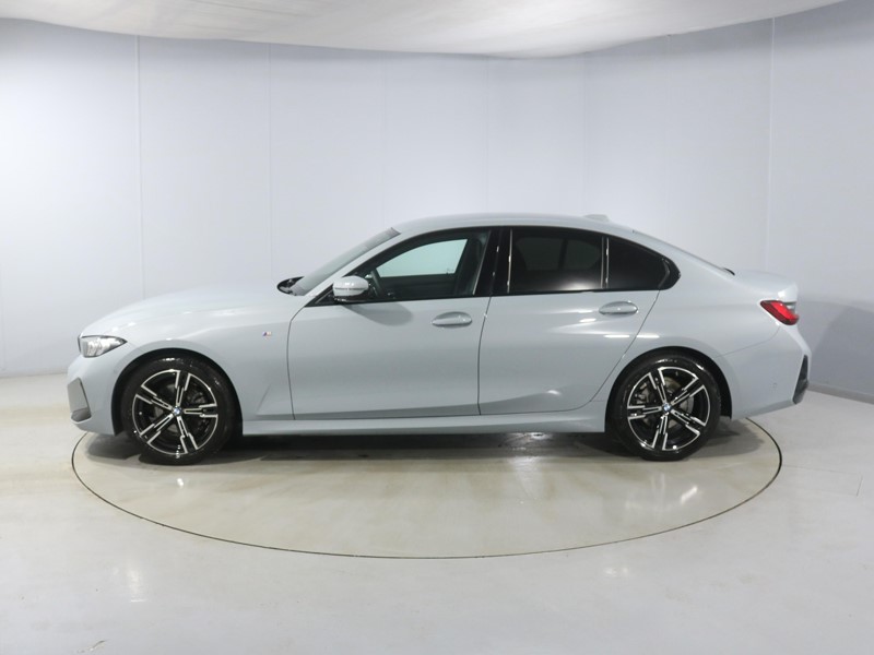 Used BMW 3 Series 2024 for sale - 77381090: Photo 50