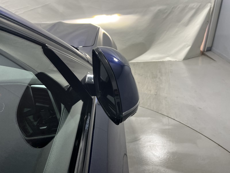 Used BMW i4 2022 for sale - 77653270: Photo 46