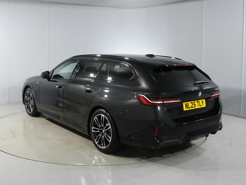 Used BMW 5 Series 2025 for sale - 76981605: Photo 2