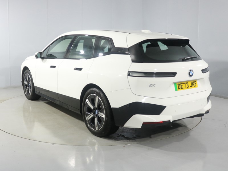 Used BMW iX 2023 for sale - 76982251: Photo 2