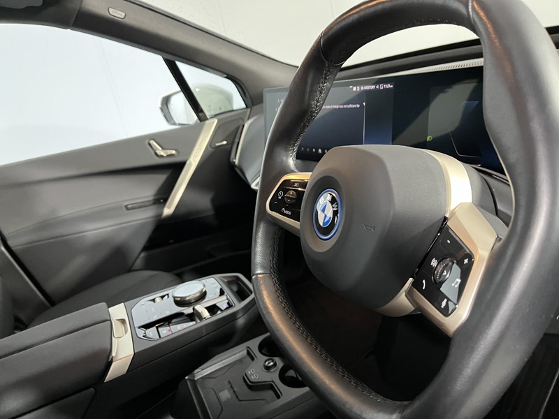 Used BMW iX 2023 for sale - 76982251: Photo 21