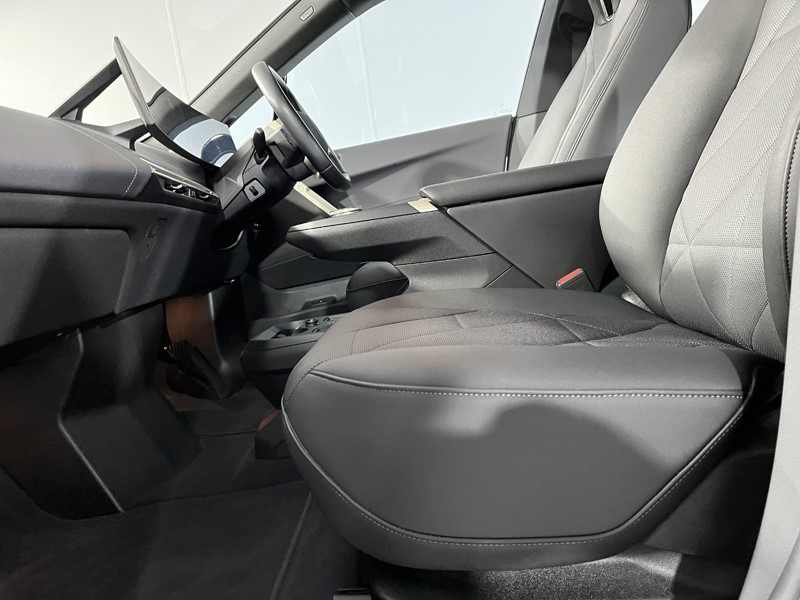 Used BMW iX 2023 for sale - 76982251: Photo 31