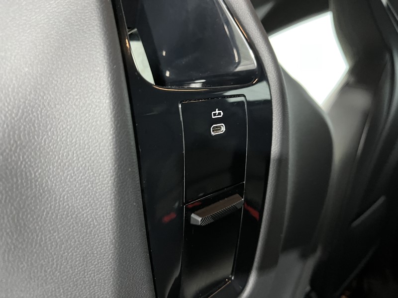 Used BMW iX 2023 for sale - 76982251: Photo 33