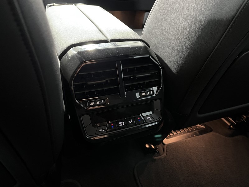 Used BMW iX 2023 for sale - 76982251: Photo 35