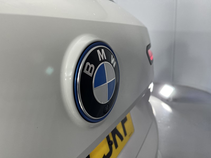 Used BMW iX 2023 for sale - 76982251: Photo 40