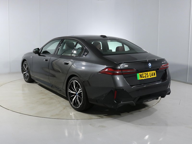 Used BMW i5 2025 for sale - 77001401: Photo 2