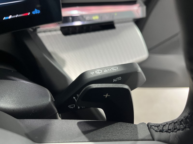 Used BMW 5 Series 2025 for sale - 77001396: Photo 17