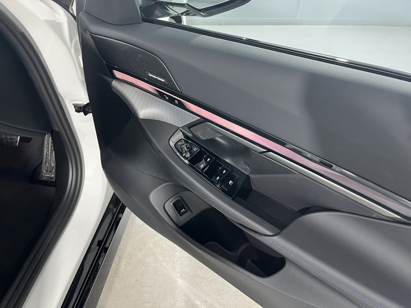 Used BMW 5 Series 2025 for sale - 77001396: Photo 21