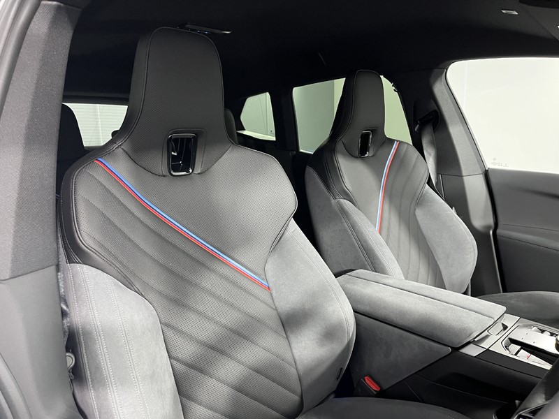 Used BMW iX 2025 for sale - 77718120: Photo 11