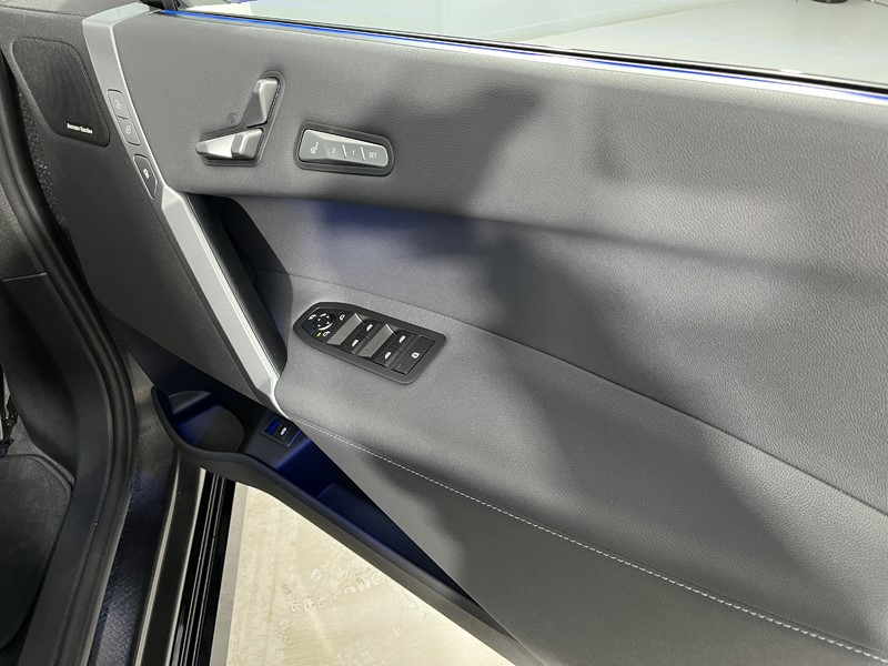 Used BMW iX 2025 for sale - 77718120: Photo 19