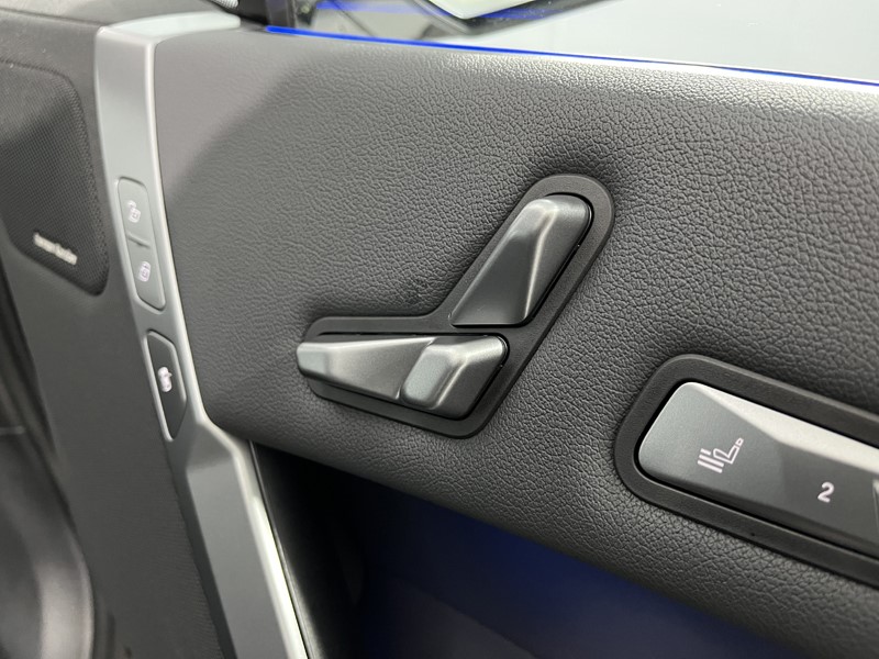 Used BMW iX 2025 for sale - 77718120: Photo 20