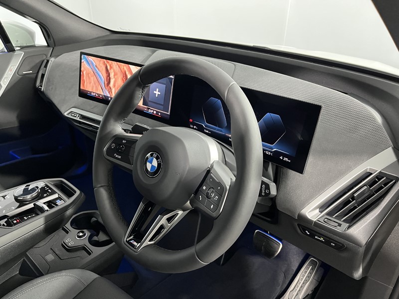 Used BMW iX 2025 for sale - 77718120: Photo 6