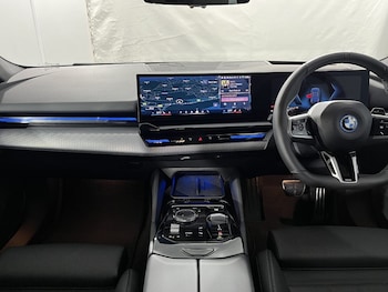 Used BMW 5 Series 2024 for sale - 78152727: Photo