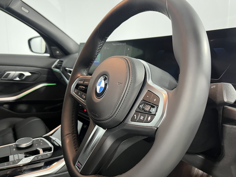 Used BMW 3 Series 2023 for sale - 77745981: Photo 23