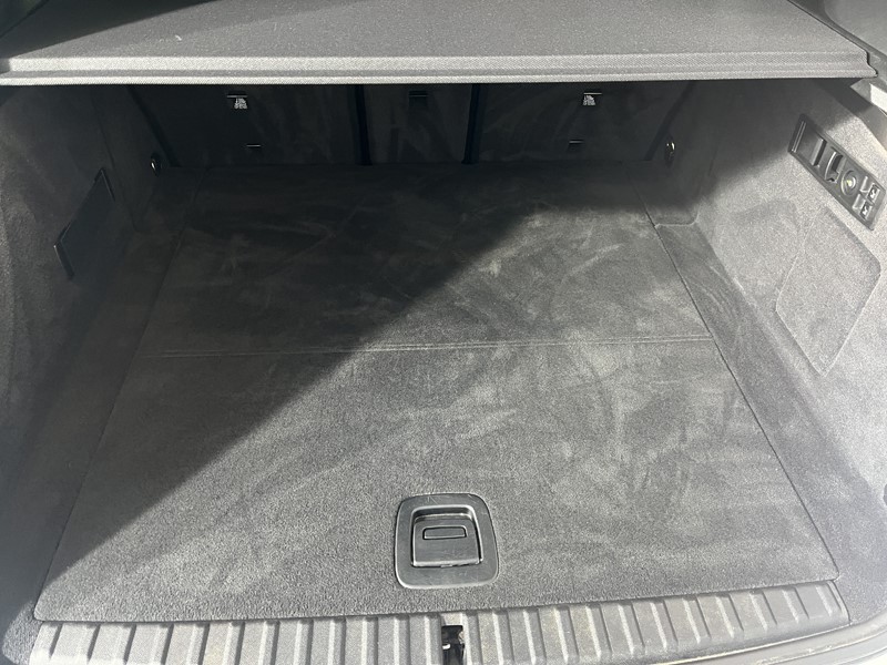 Used BMW iX 2022 for sale - 77353892: Photo 13