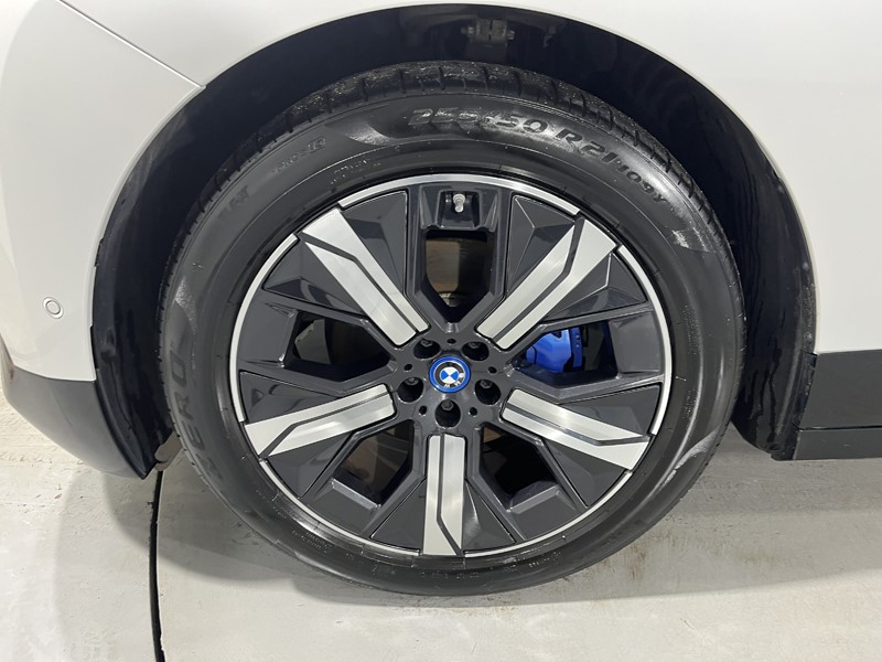 Used BMW iX 2022 for sale - 77353892: Photo 14