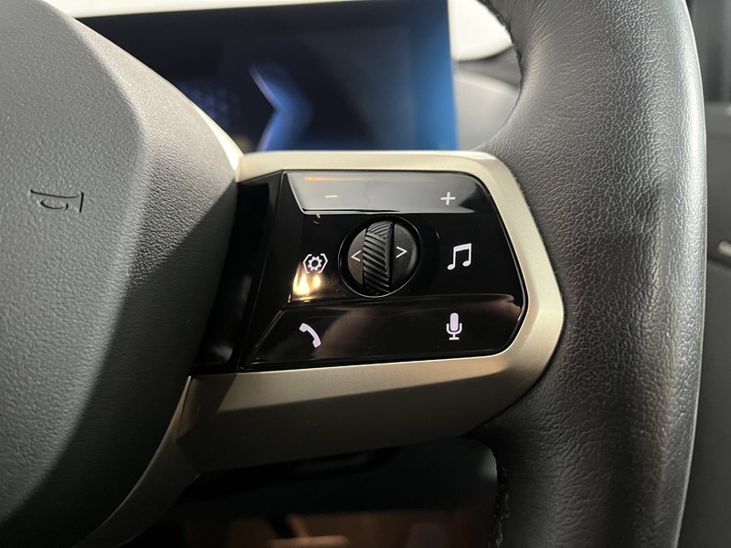 Used BMW iX 2022 for sale - 77353892: Photo 25