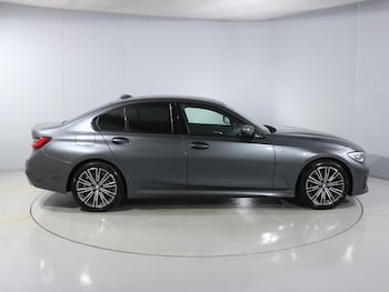 Used BMW 3 Series 2022 for sale - 76981281: Photo